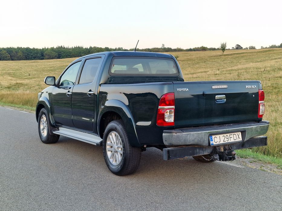 Toyota Hilux 3.0 D-4D (171cp) SR+ Automatic Pick-Up 4x4 an 2015 euro 5