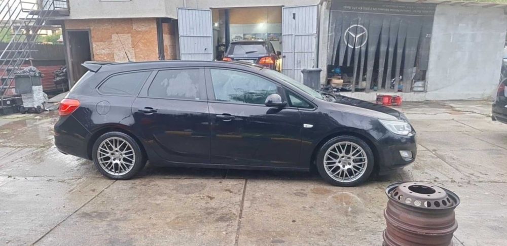 OPEL Astra J Sport Tourer 2.0 CDTI