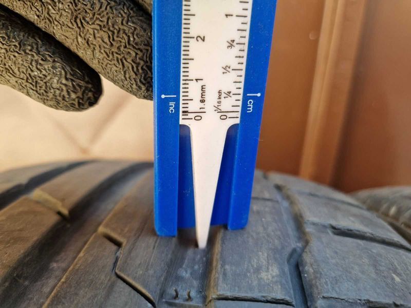 2 Hankook R18 225/40
летни гуми
DOT4121