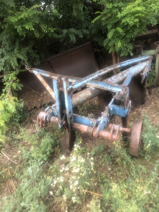 Plug romanesc trei trupite  pe teava