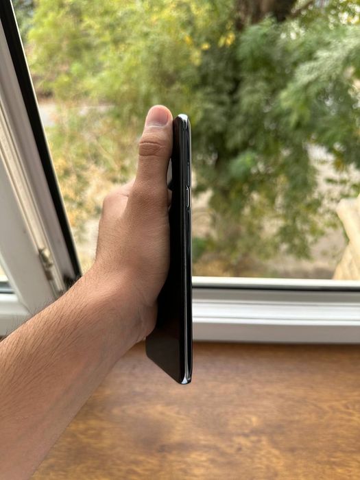 Samsung Galaxy S10 5G 256 Gb holati zor