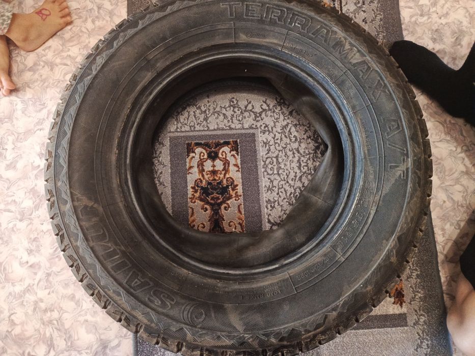 Шины от Уаз 4 шт