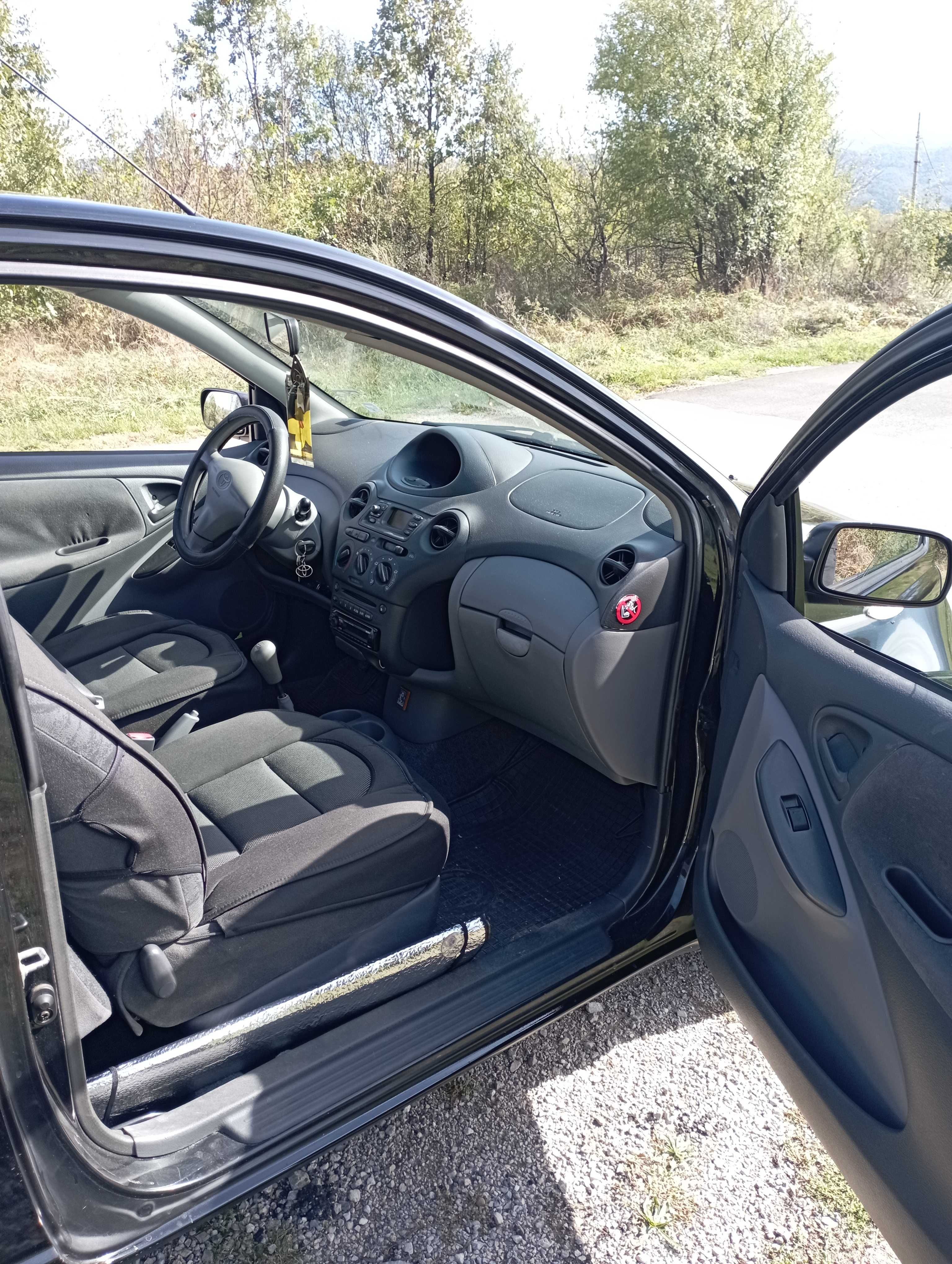 Toyota Yaris 1000 Vvti 4цилиндровия мотор с верига