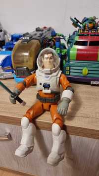 Figurina Buzz cu accesorii Lightyear