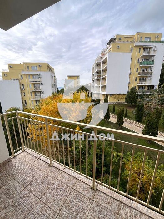 Двустаен апартамент с ГЛЕДКА МОРЕ в к-с „Краун Форт“, гр. Свети Влас