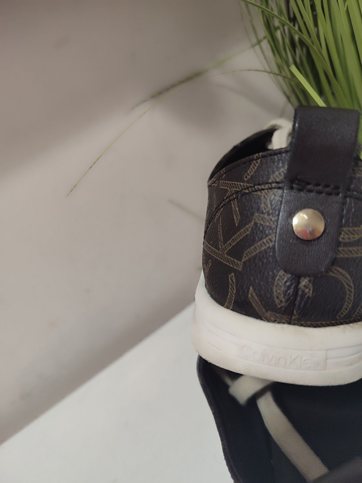 Calvin Klein 37 номер