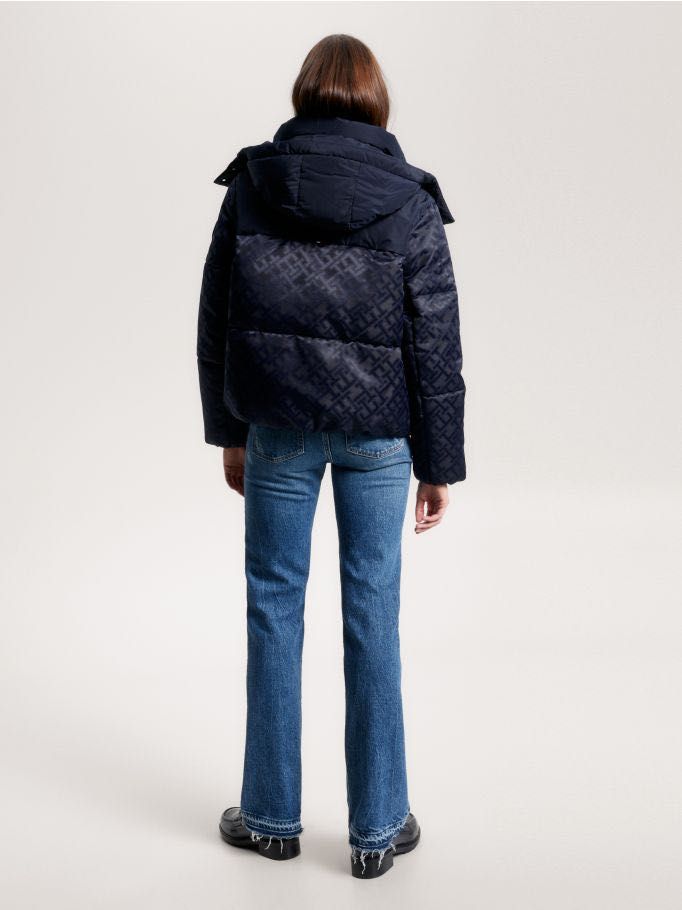 Дамско яке Tommy Hilfiger XS-S размер