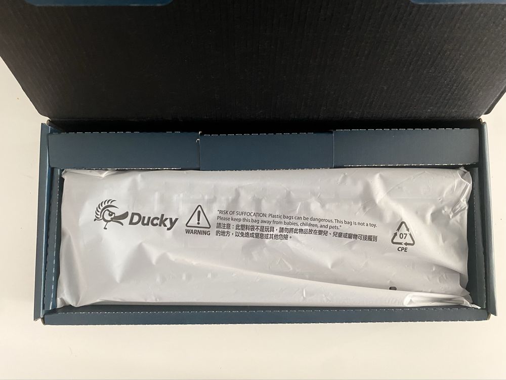 Механична Клавиатура Ducky One 2 SF RGB CHERRY MX BLUE Switches