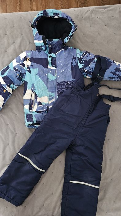 Продам детский комбинезон двойка