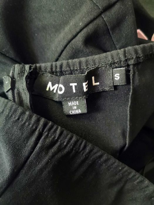 Къса рокля Motel Rocks