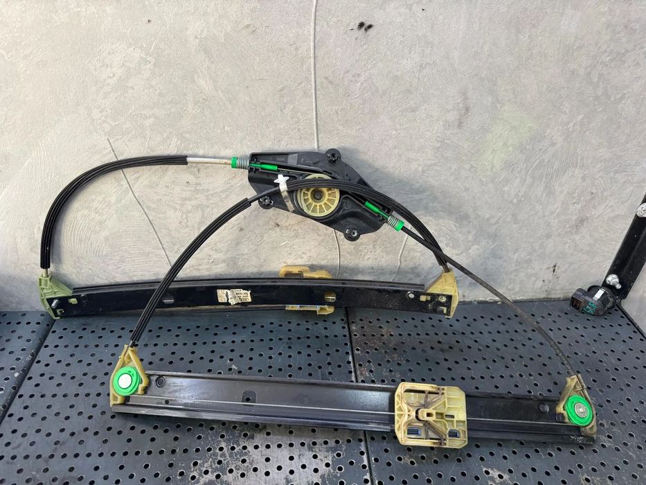 Macara geam electric dreapta fata audi a4 b8 8k 8k0837462