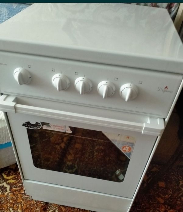 Продам газовую плиту Дарина