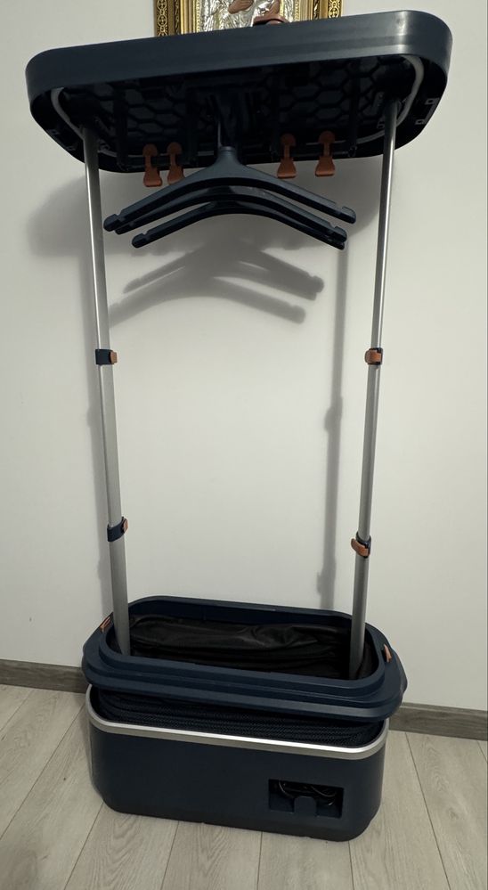 Aparat de calcat vertical cu abur