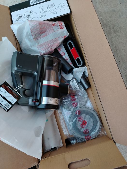 Aspirator vertical cu spălare LG CordZero A9 Kompressor, nou