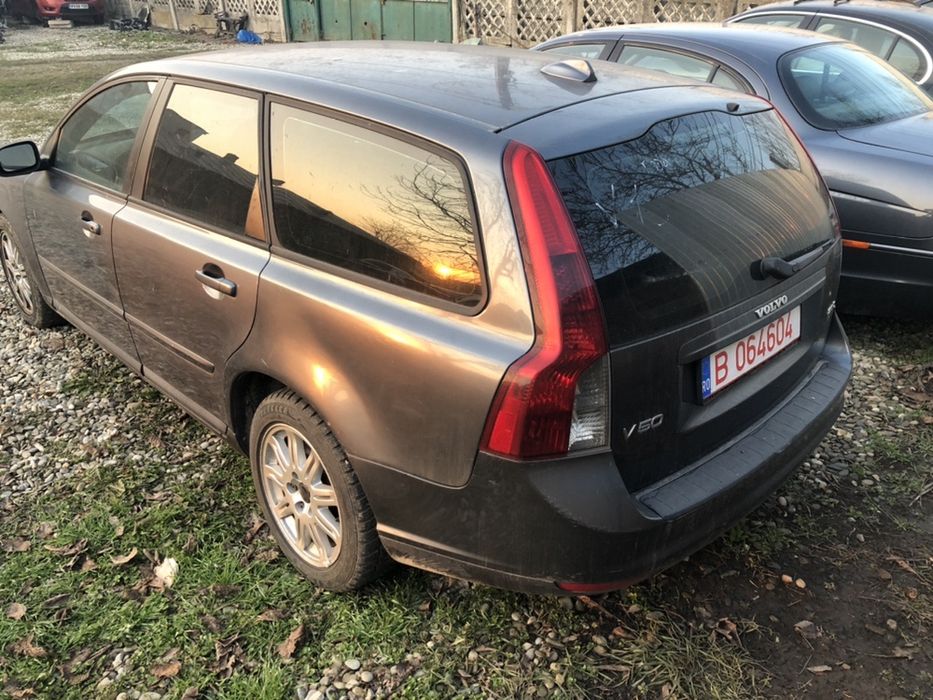 Dezmembrez Volvo V50 S40 facelift volan stanga!