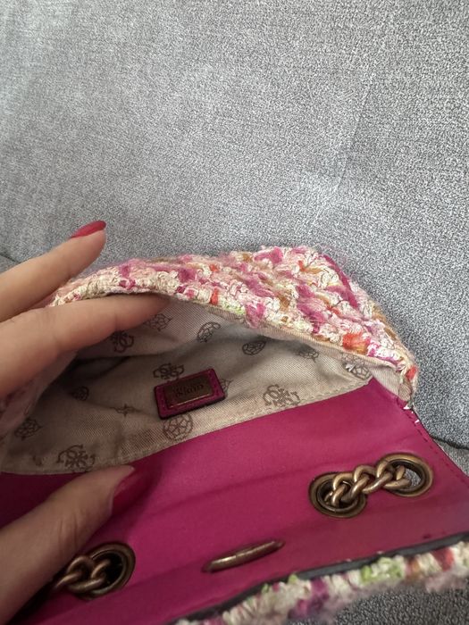 чанта GUESS,розова
