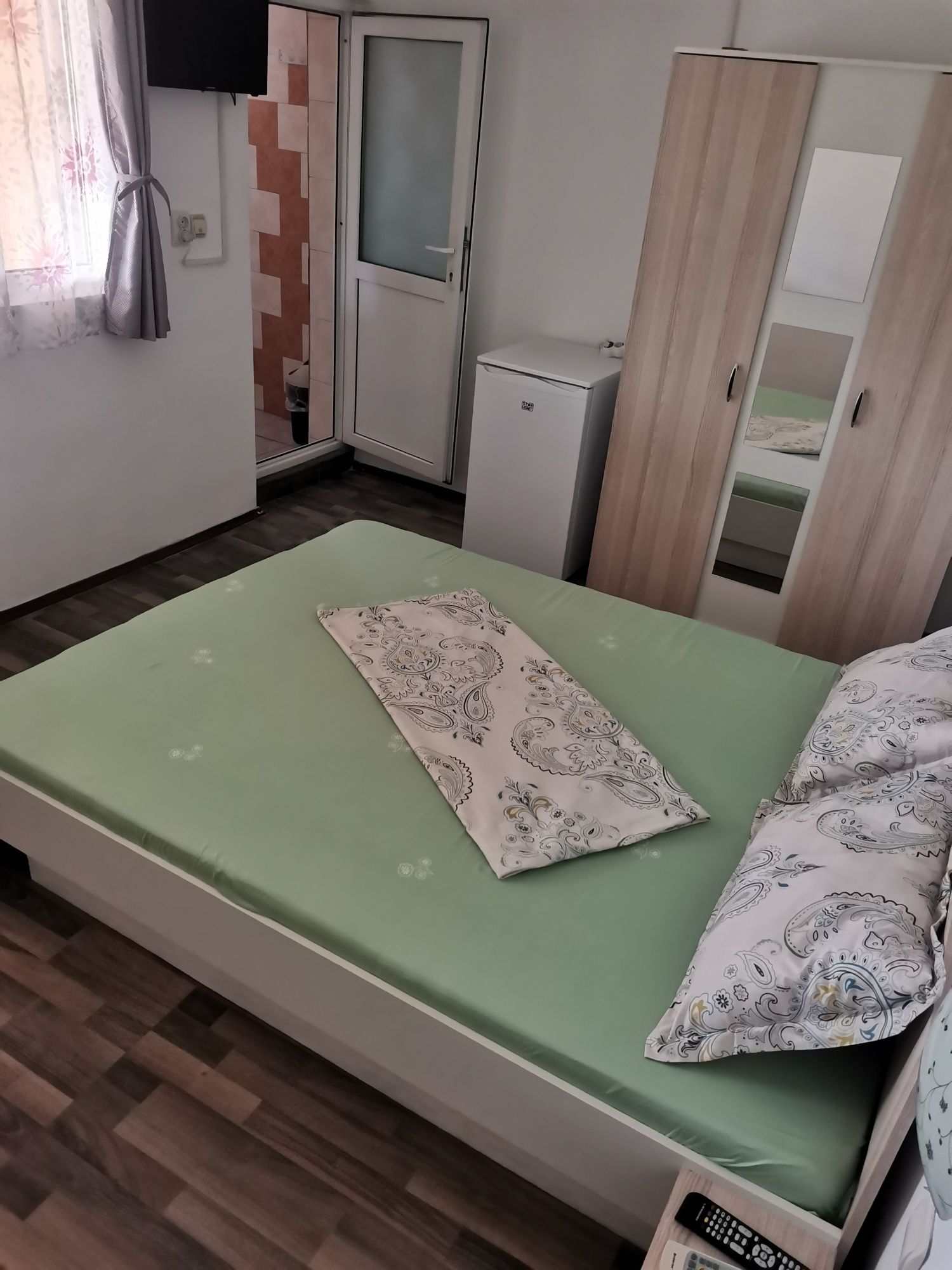 Cazare Eforie Sud  la  100 metri de plajă