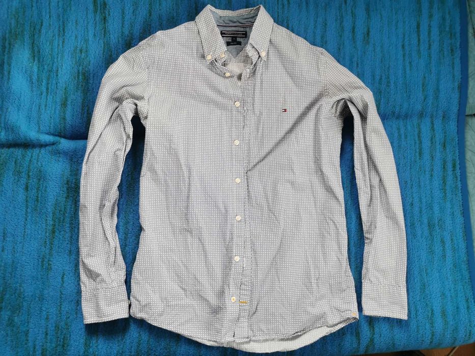 Camasa Tommy Hilfiger M slim fit si pulover Jack & Jones S