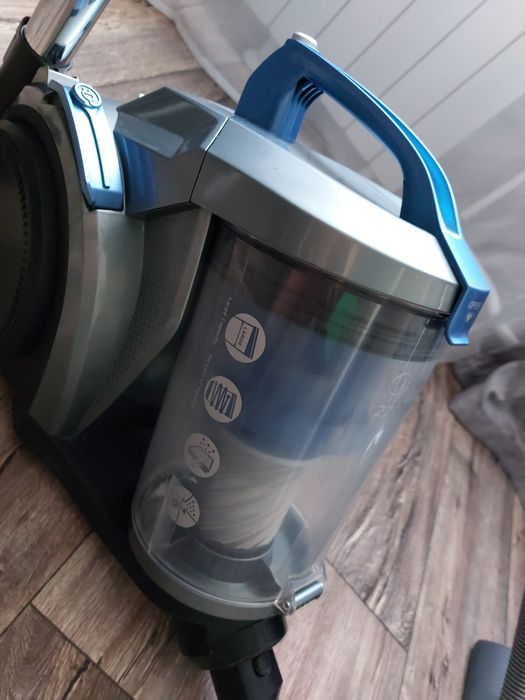 Продам Пылесос Midea