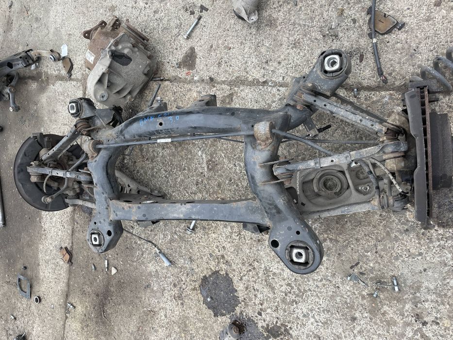 punte spate bmw 330 3.0 motorina 2011