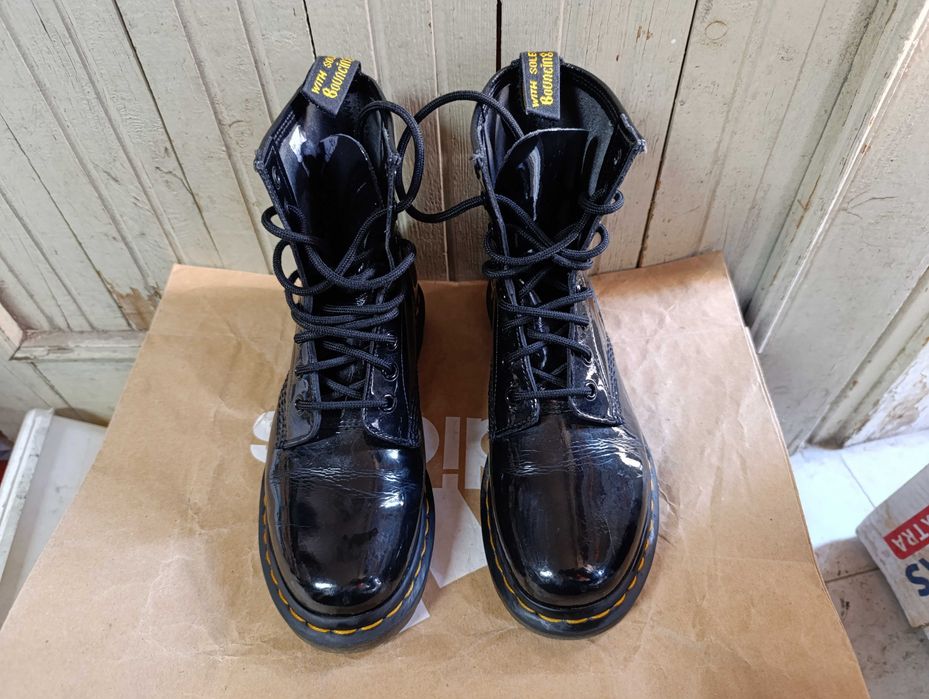 ''Dr. Martens 1460 W''оригинални боти 37 номер