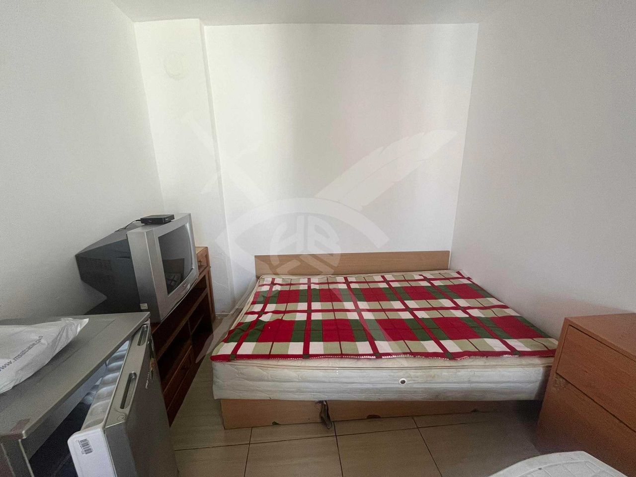 Дава се под наем Едностаен апартамент в Варна, Трошево - 15 кв.м за 150 € - Снимка #1