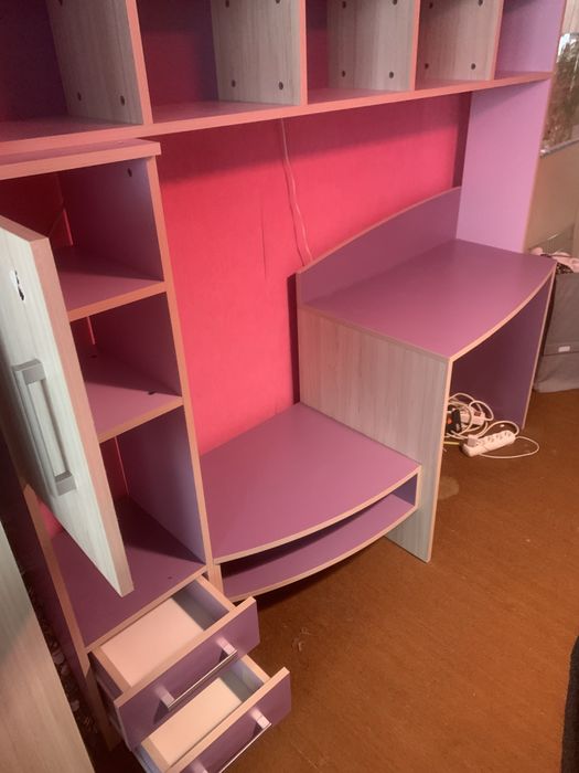 Бюро със секция и двукрилен гардероб