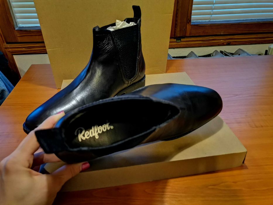 Нови черни мъжки боти "Redfoot". Размер 42.