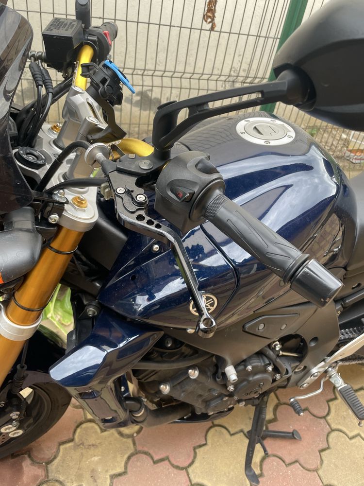 Yamaha FZ1 2010 (150 CP)