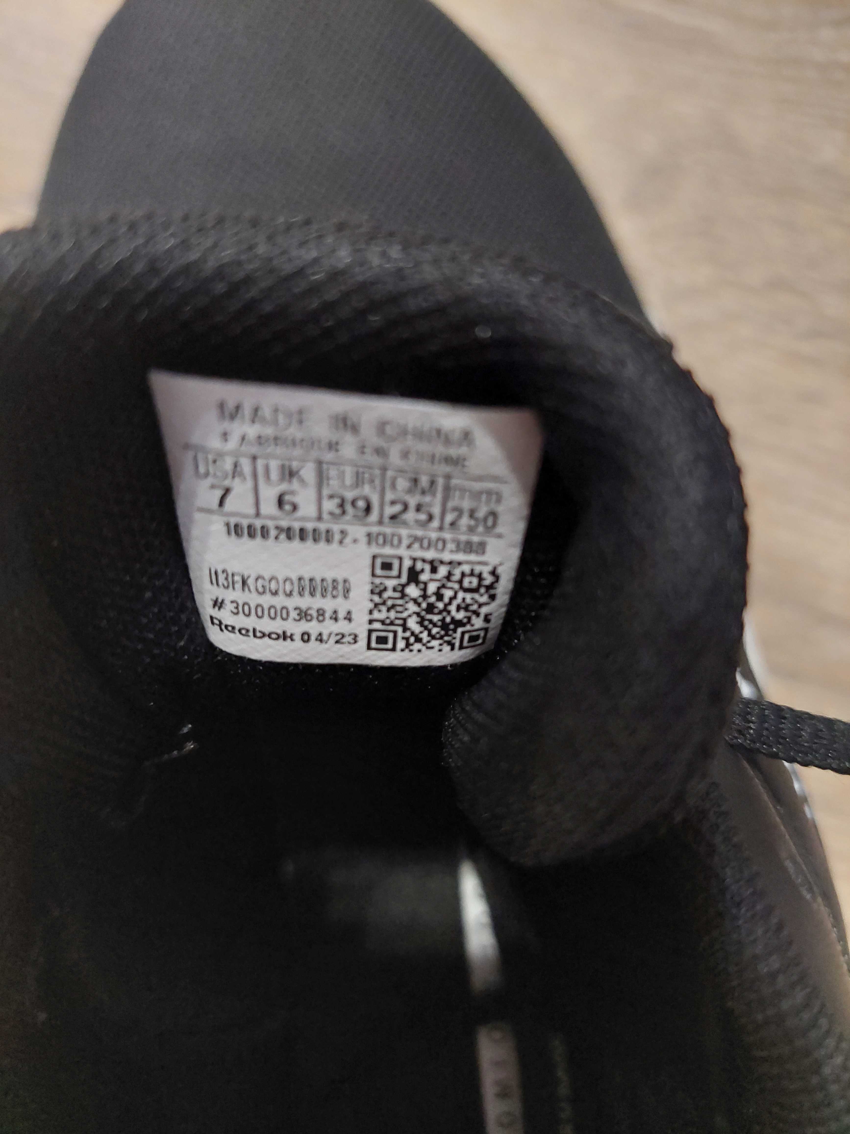 Обувки Reebok 39 номер