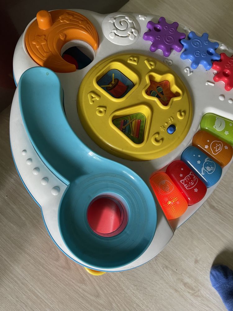 Детский столик музыкальный бизиборд
