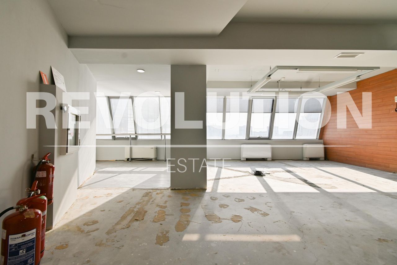 Дава се под наем Офис в София, Гоце Делчев - 558 кв.м за 4037 € - Снимка #1