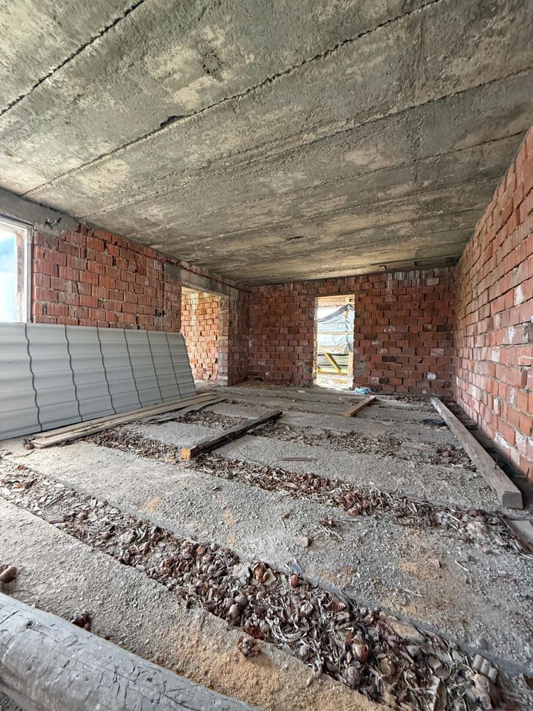 Casa cu teren spre vanzare.In Paulesti!