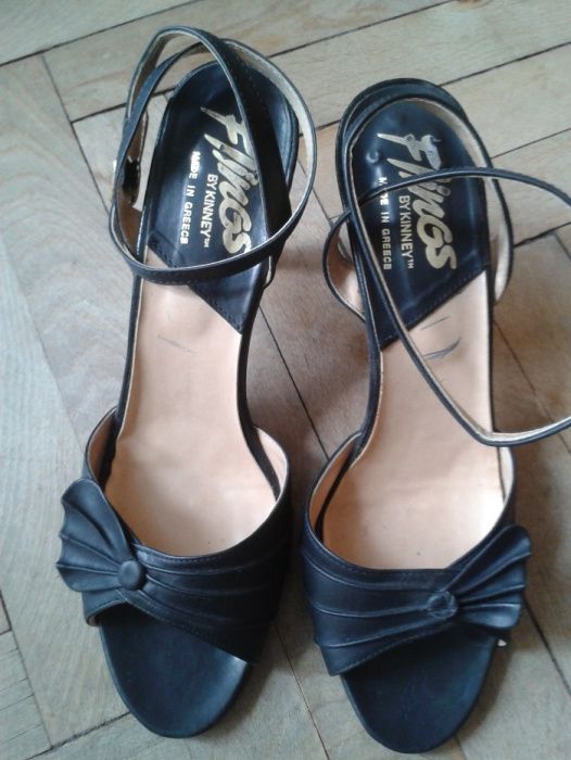 Дамски обувки и сандали от естесвена кожа