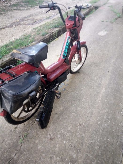 Vând moped gareli