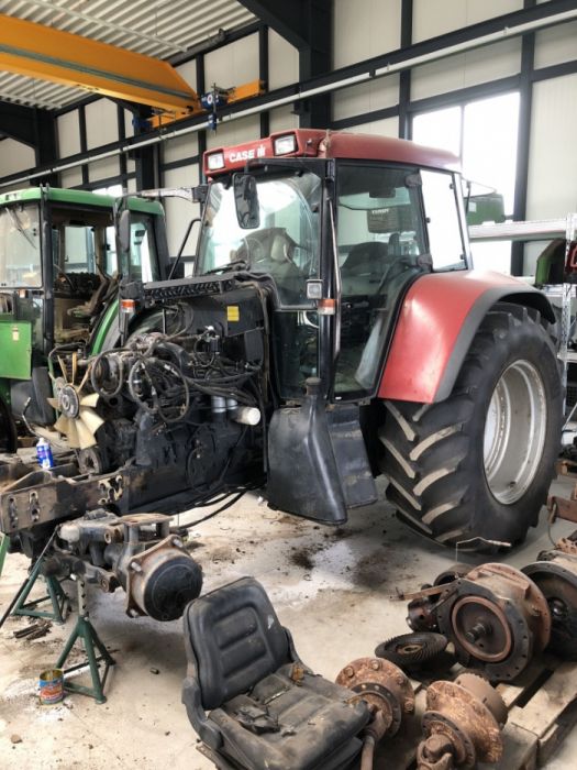 Dezmembrez tractoare Fendt 818,822,824.930