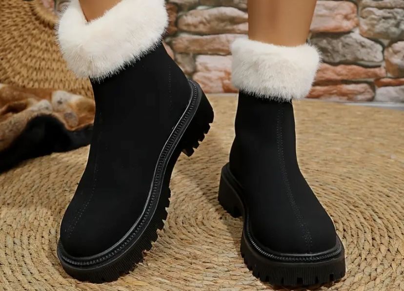 Продам Женские ботинки