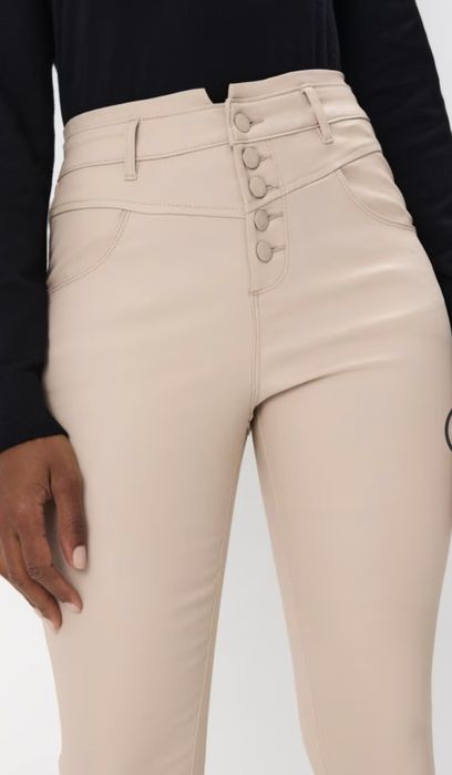 Нов страхотен панталон висока талия