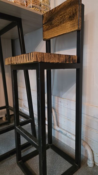 Продам стулья и стол