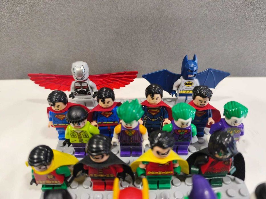 LEGO мини фигурки