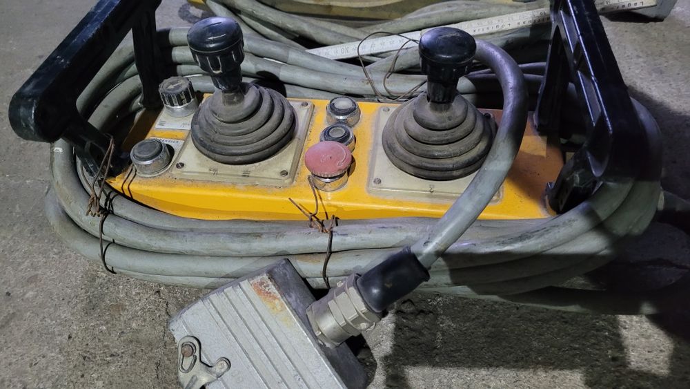 panou comanda mobil joystick utilaj pod rulant macara turn instalatie