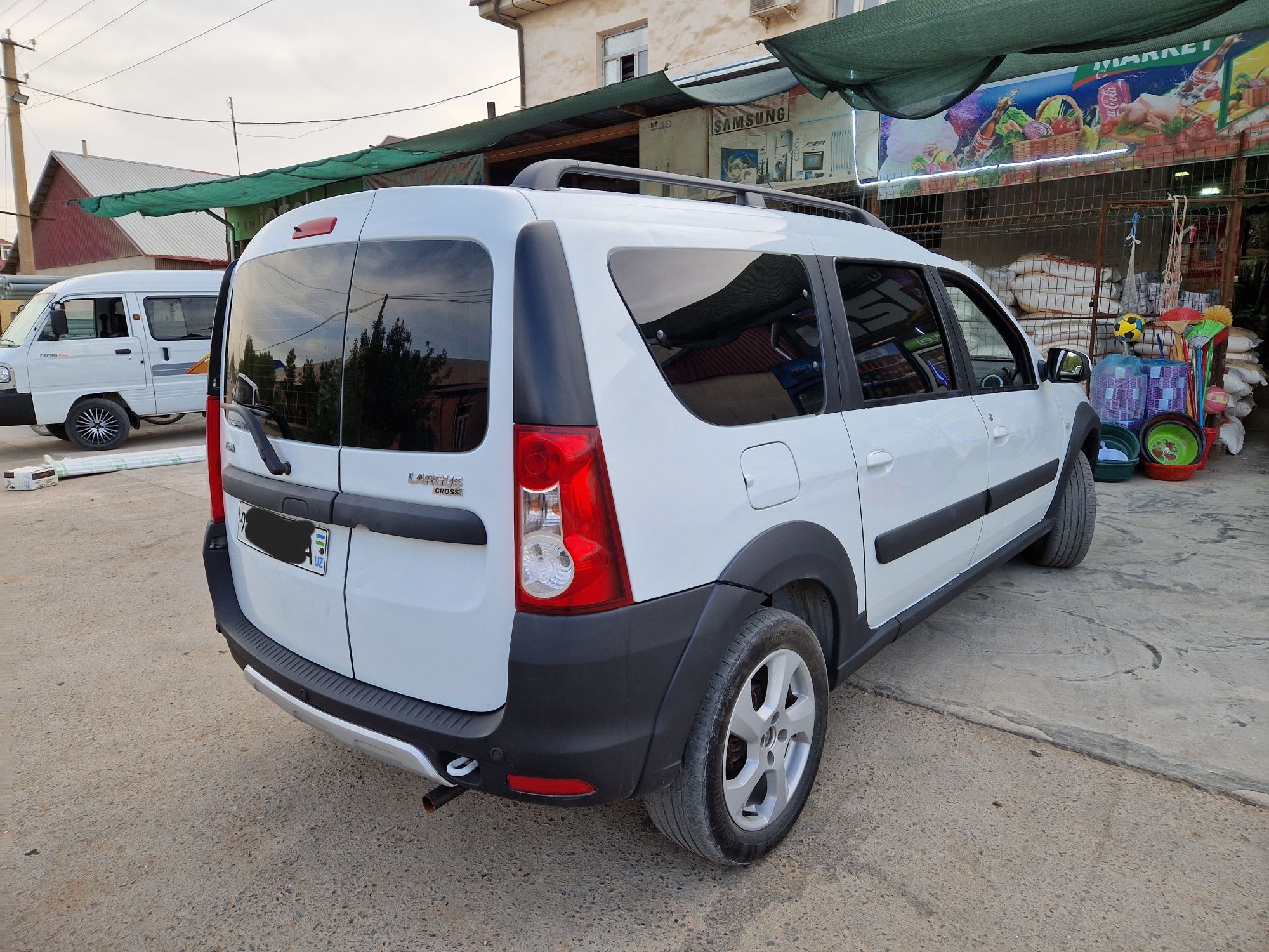 Lada Largus Kross