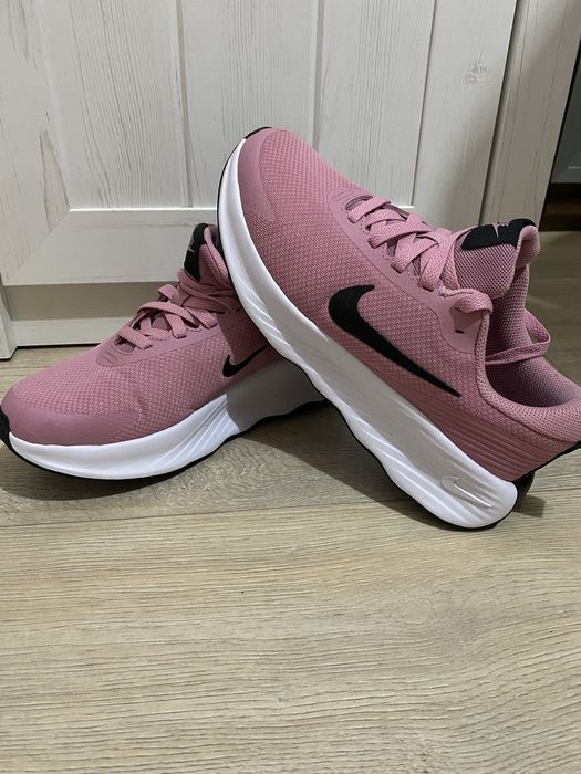 Маратонки Nike 39 н.