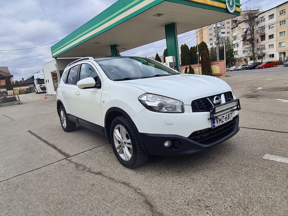 Vand nissan qashqai +2