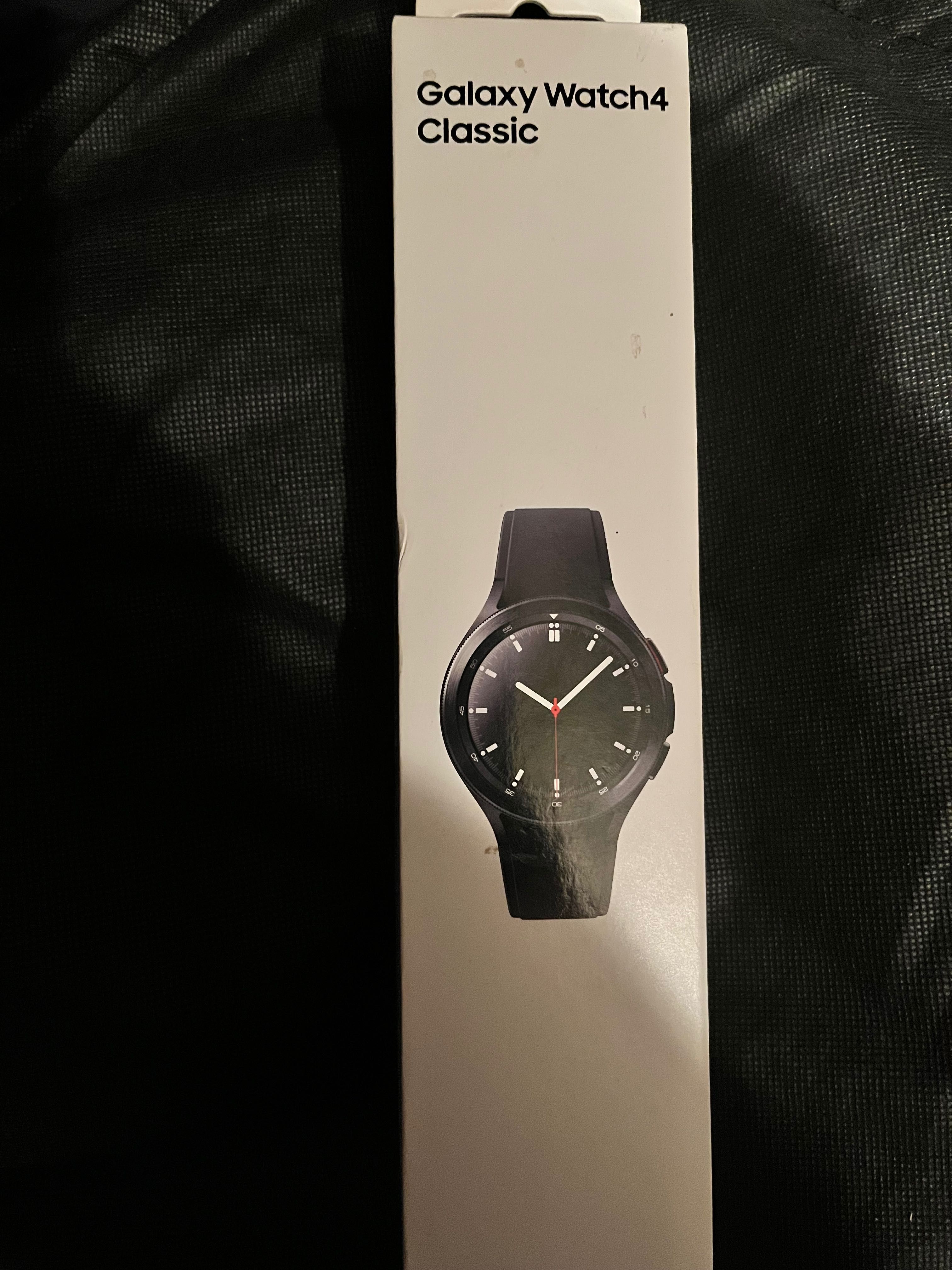 Продавам Samsung Galaxy S21+ 256GB + подарък Galaxy Watch 4