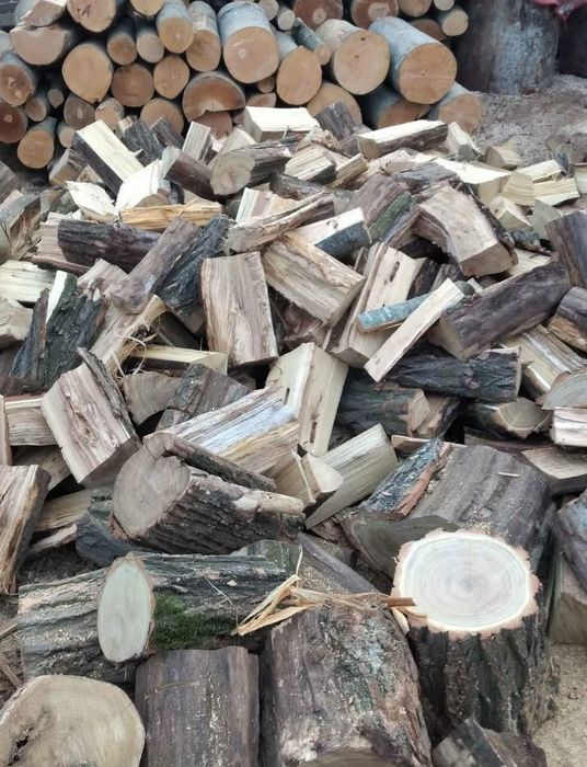 Vand lemne de foc fag si salcam livrez doar in Bucuresti