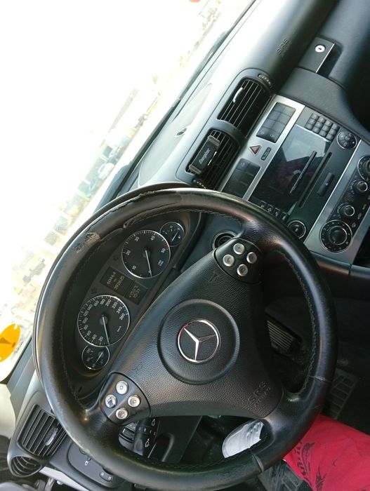 Vând Mercedes C200 CDi