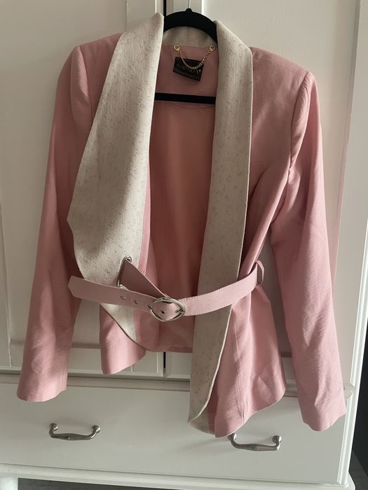 Елегантно розово сако