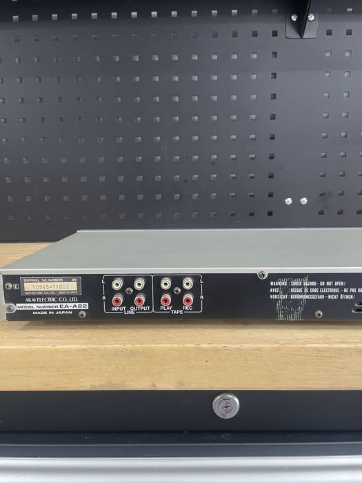 Egalizator akai ea-a22 9 benzi canal