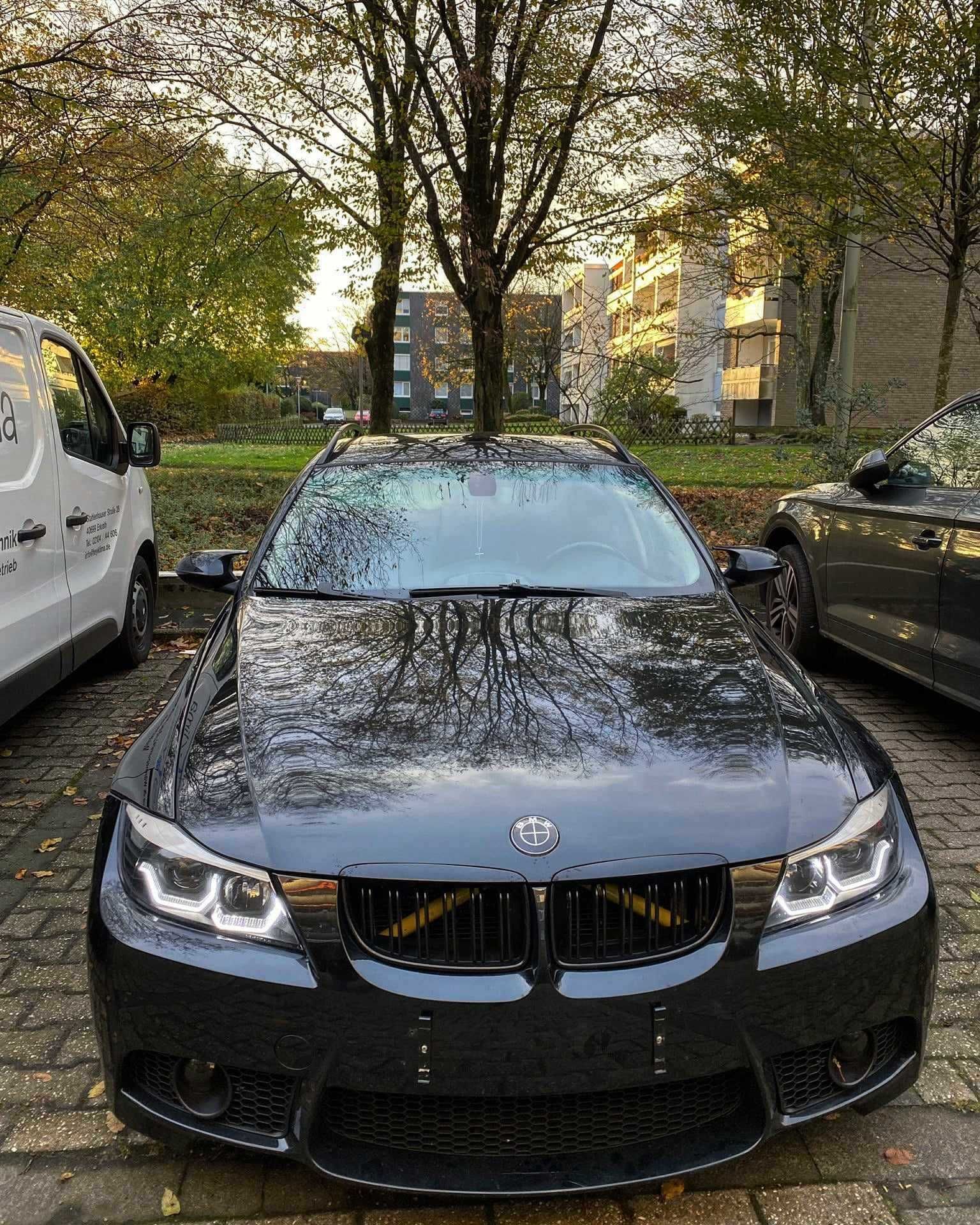 Vând BMW e91 320d